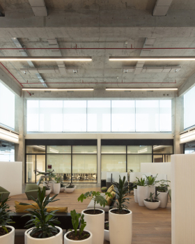 阿根廷 Polo Dot Office Park | Machado Silvetti 将历史建筑翻新为现代办公空间