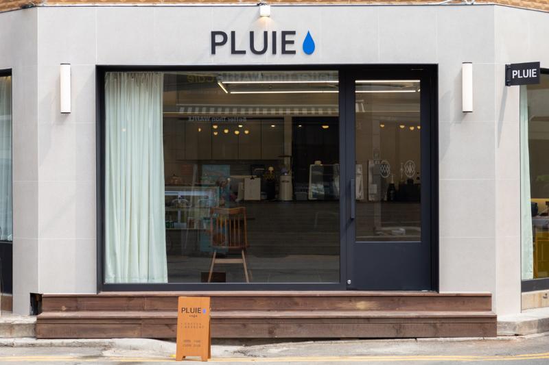 18 坪舒适空间，白色调与灰色点睛的咖啡馆设计-17