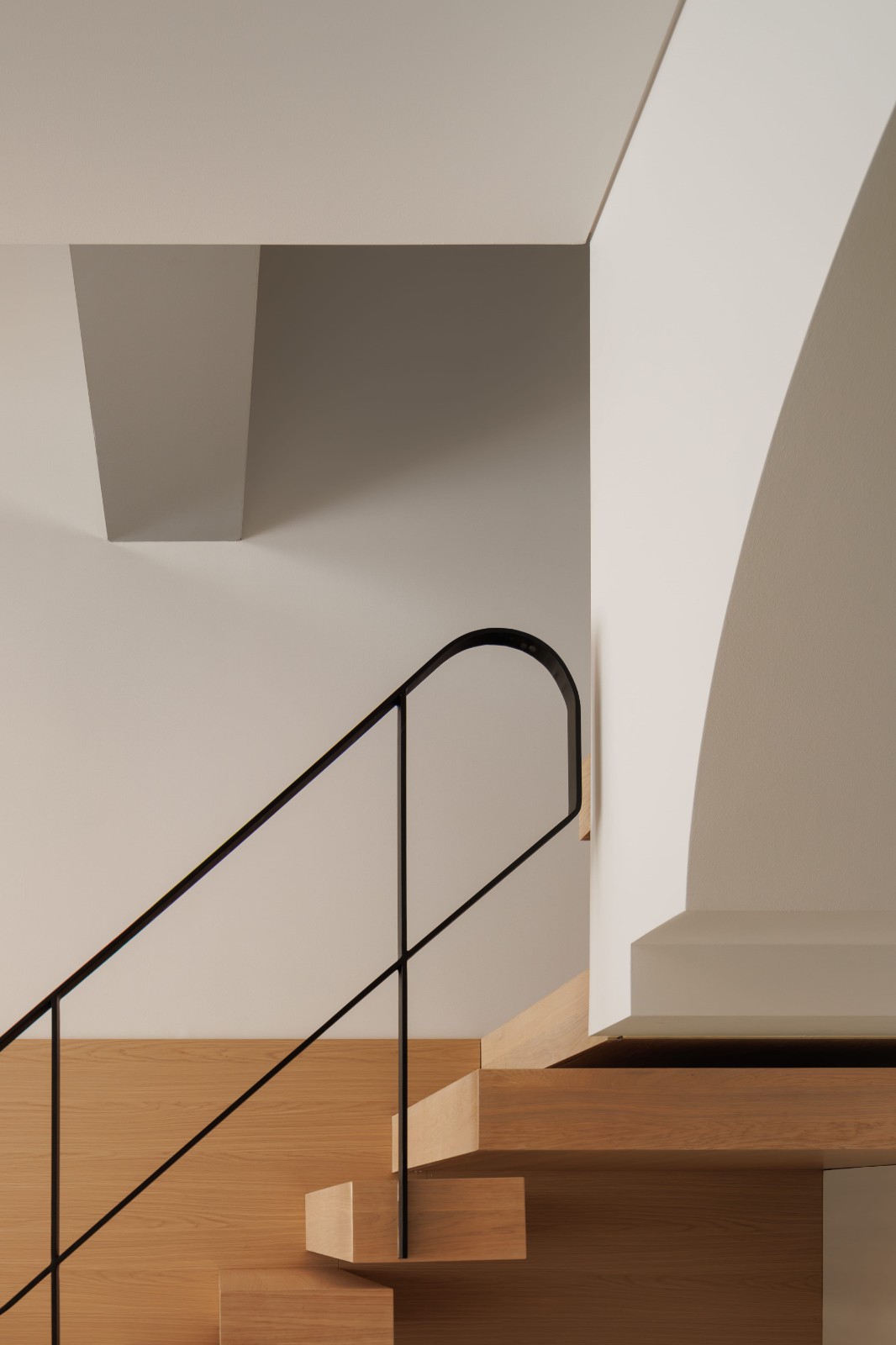 HURR赫设计丨复式的破界与重构:木质骨骼与简白画幕-55