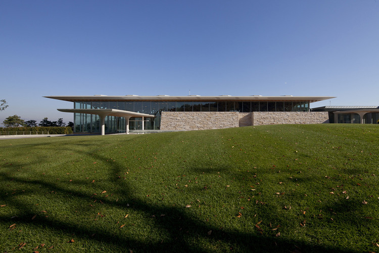 Nine Bridges Country Club   Shigeru Ban Architects-1