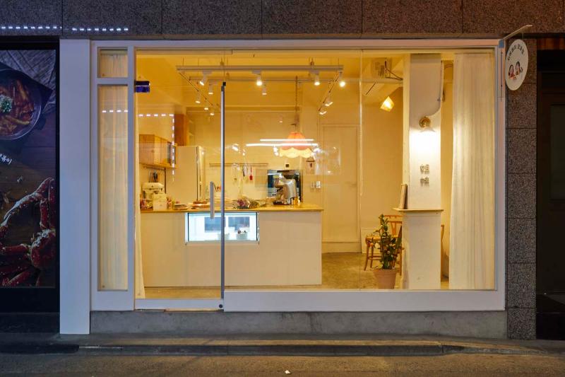 7 坪极简风咖啡馆，韩式工业风设计魅力-2