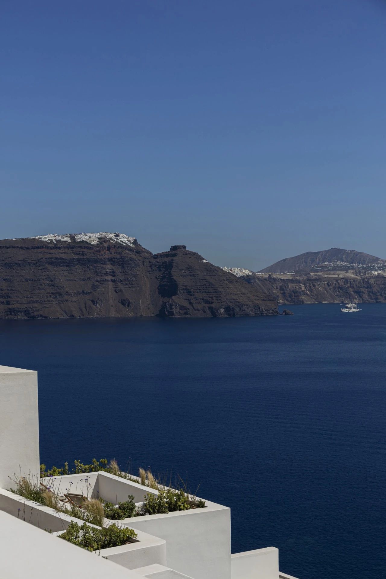 新作 圣托里尼又一！悬崖上的白色窑洞酒店-30