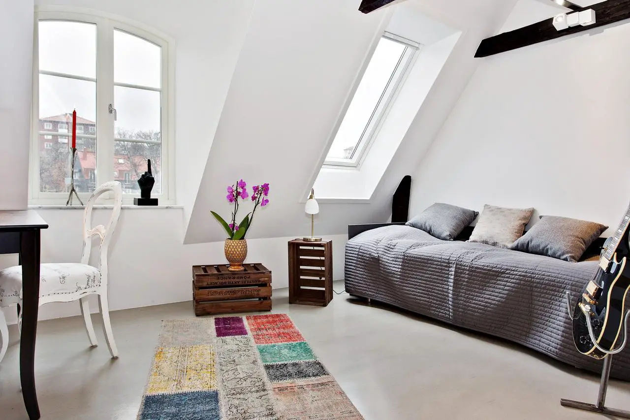 瑞典独特 Loft 设计，玻璃钢 mezzanine 打造惊艳阅读空间-18