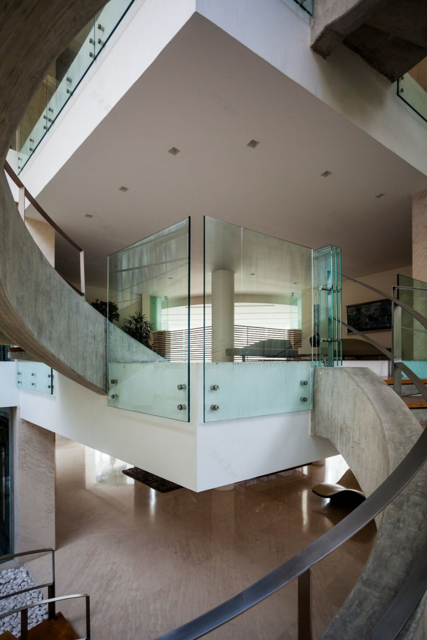 委内瑞拉螺旋形透明别墅,诠释轻盈与通透-43