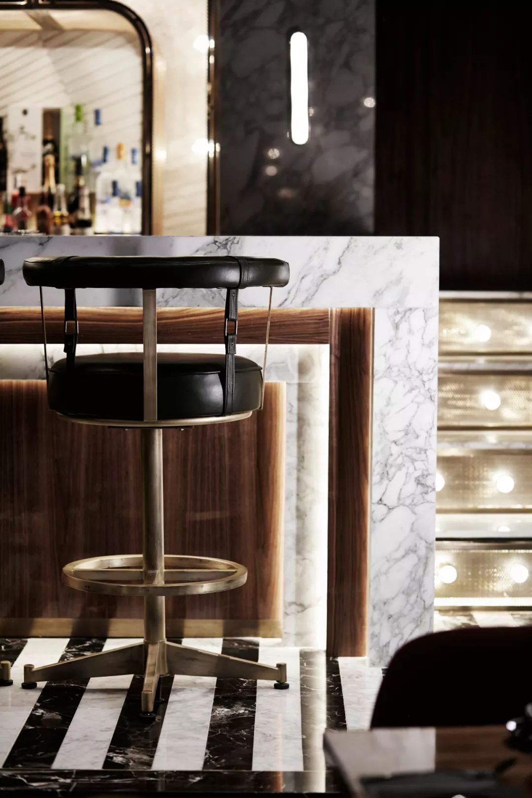 新作·炫酷国际餐厅 低调奢华-16