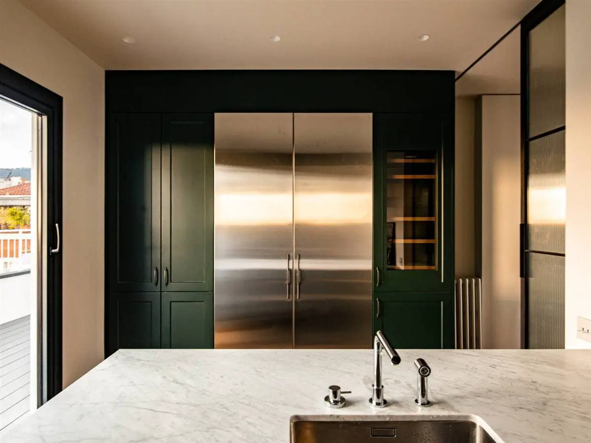 海景西班牙公寓 | 自然编织家具的温暖魅力-6