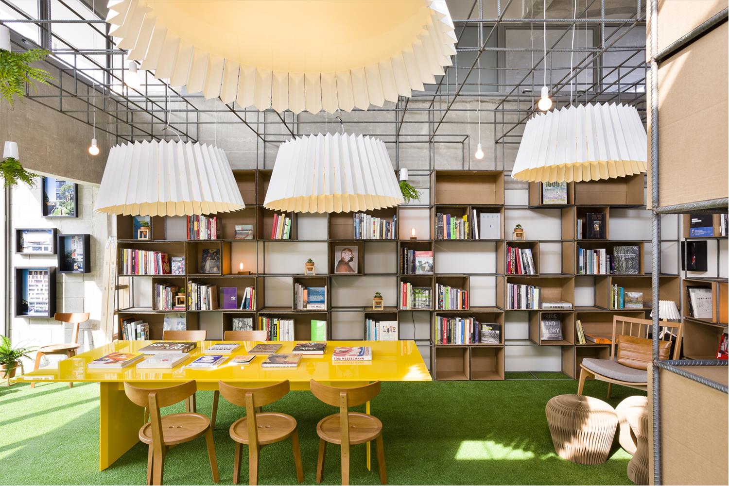 巴西 Idea!Zarvos 临时图书馆 | 钢铁书海中的文化绿洲-8