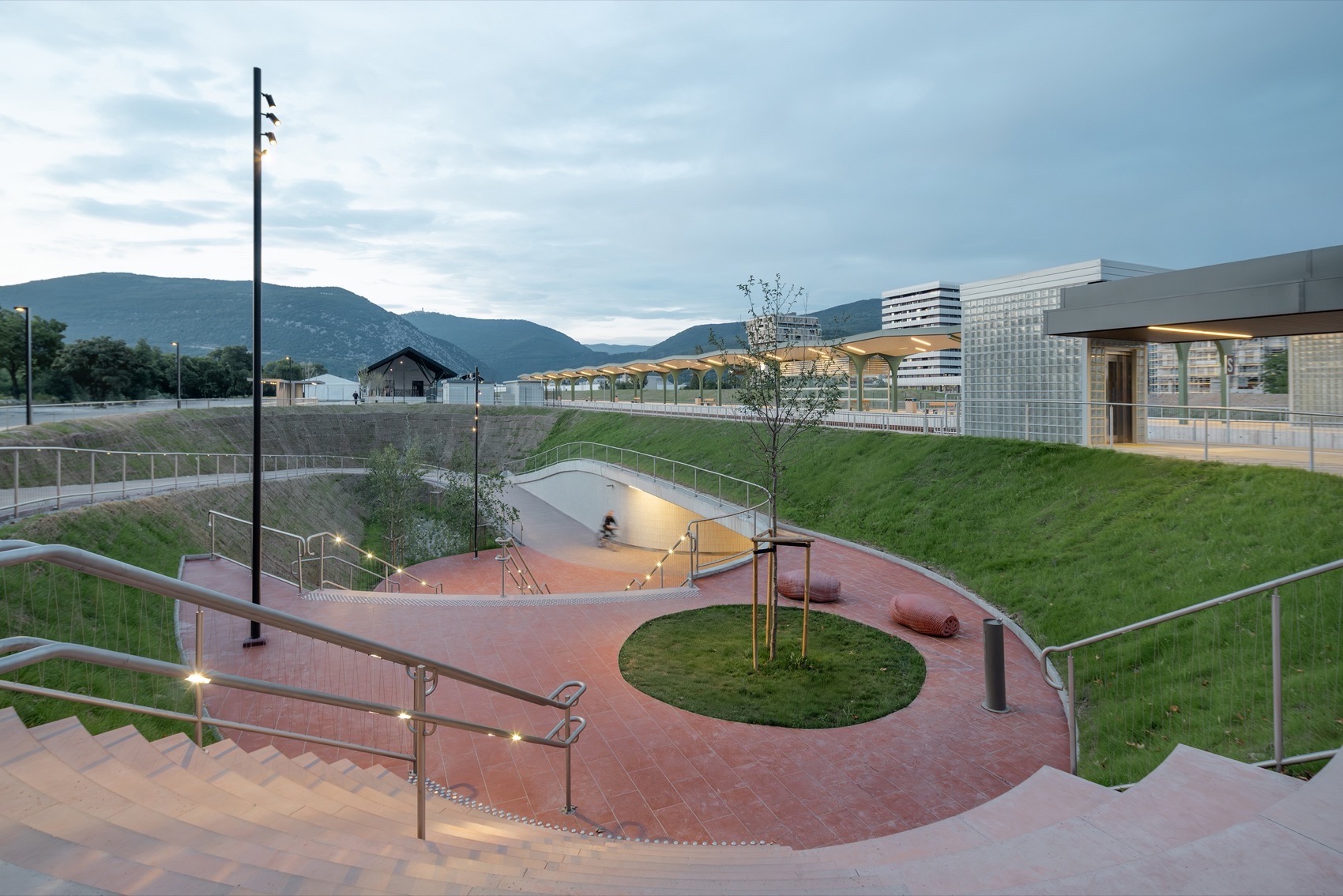 诺瓦戈里察火车站与Vrtača地下通道丨斯洛文尼亚戈里丨Sadar+Vuga d.o.o.等多个团队-18