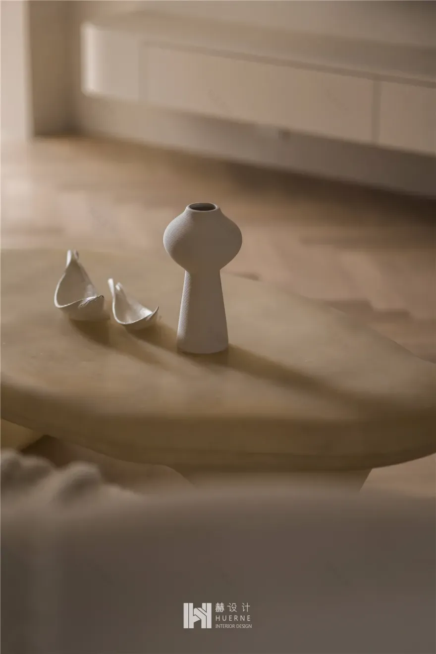 光木为引,探索侘寂风居所的温柔浪漫丨中国上海丨赫设计-20