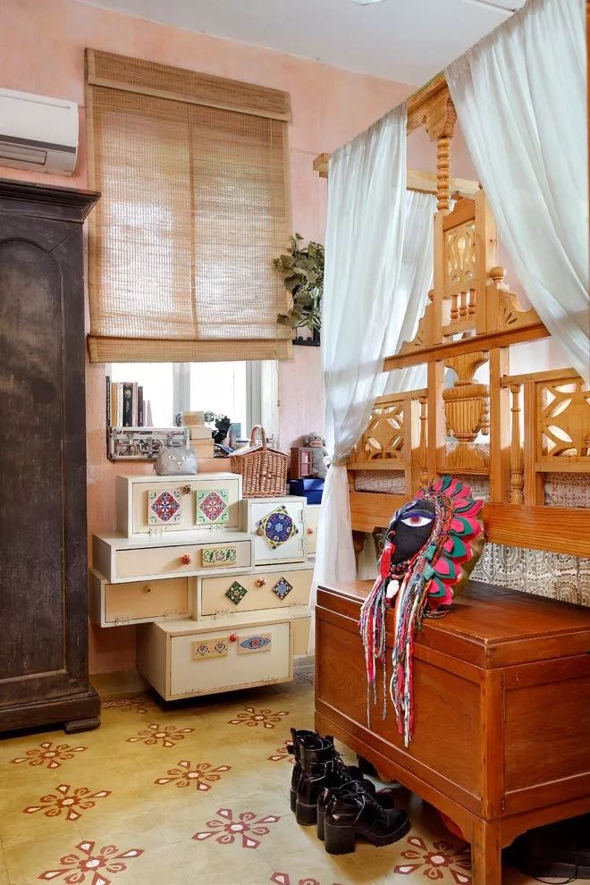 印度女权主义者 Sapna Bhavnani 的 51㎡猫房 | 音乐、阳光与复古的完美结合-157