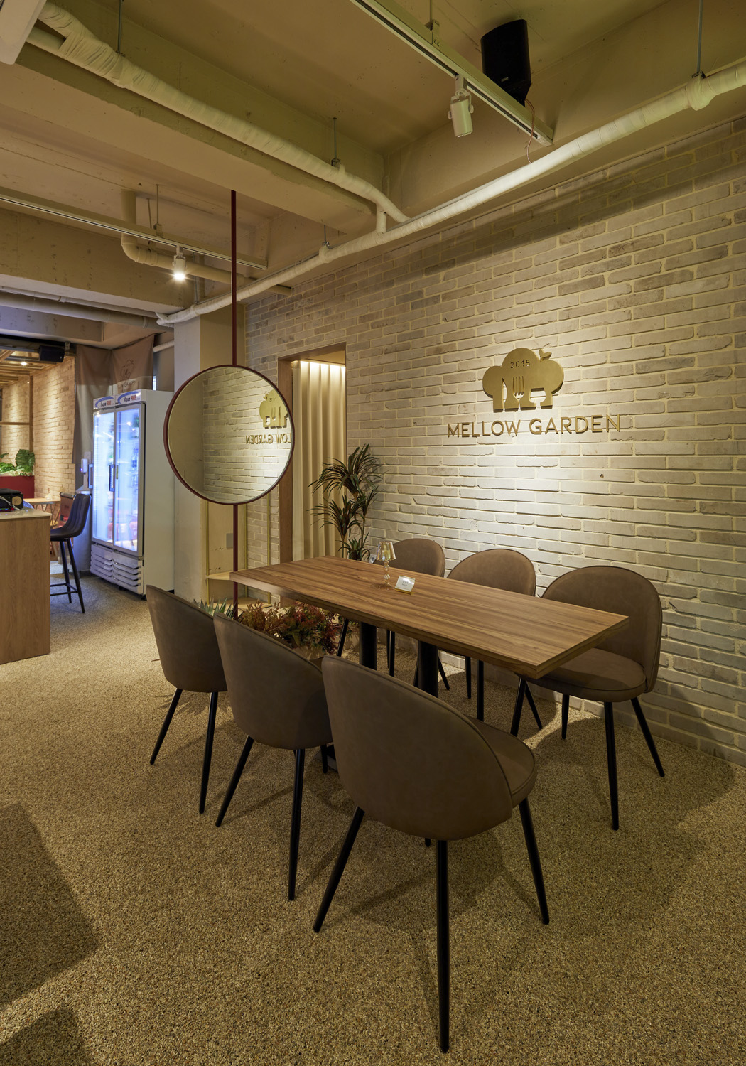 现代简约餐厅设计，打造温馨美食空间-13