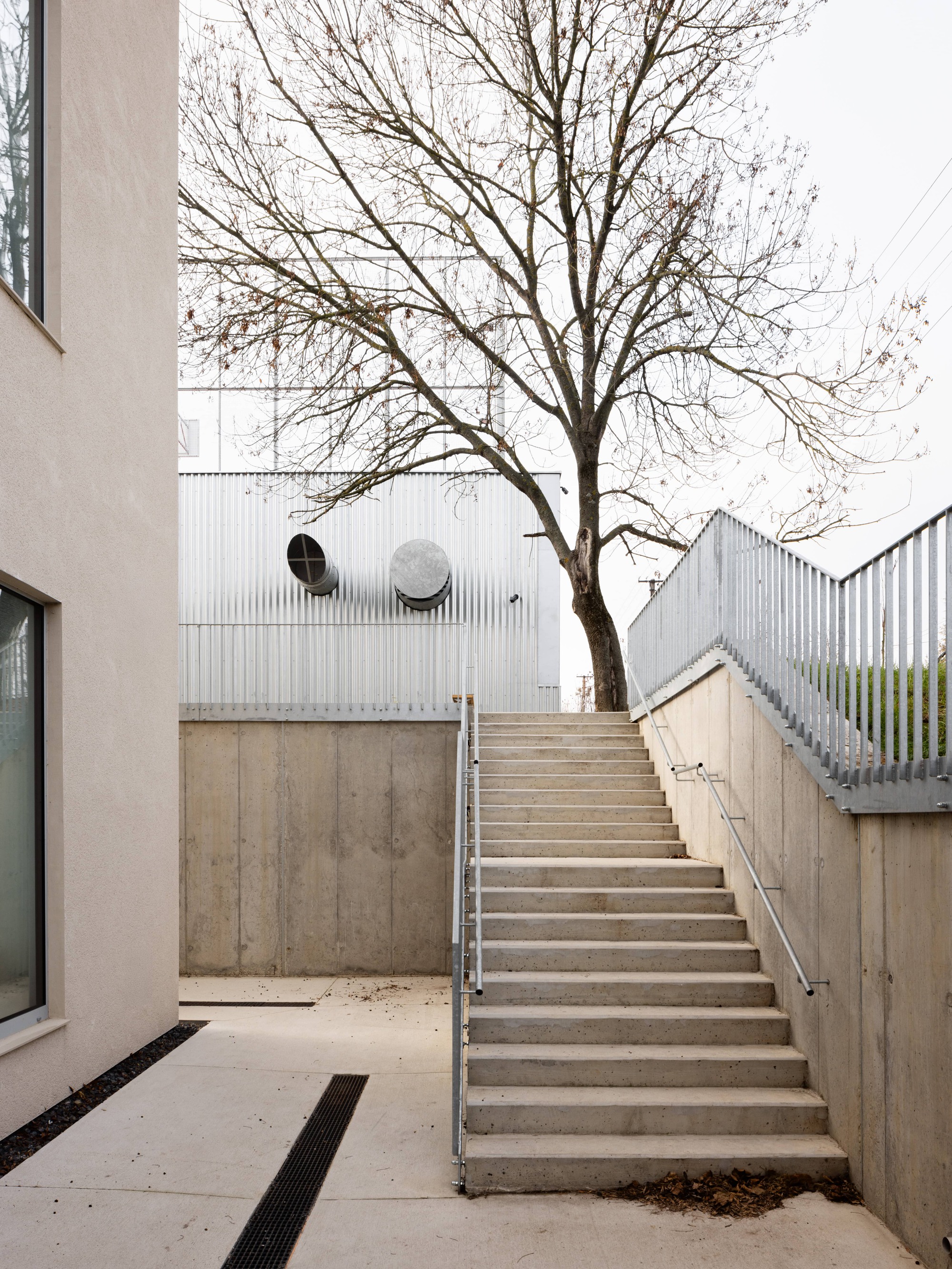 小学扩建  新学校亭阁与多功能厅丨斯洛伐克丨Bakyta architekti-53