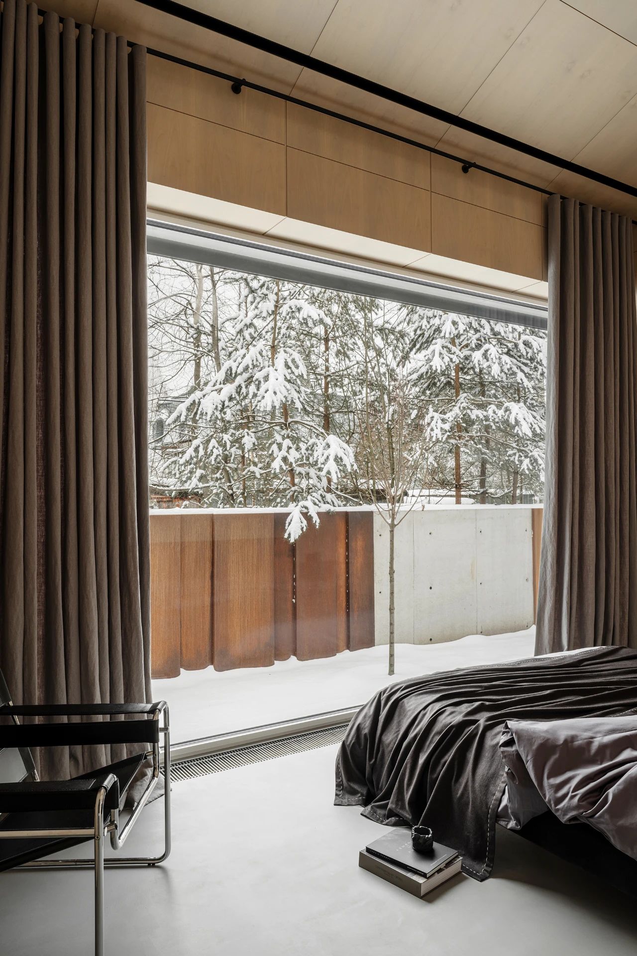 喜欢黑色设计的人，往往沉稳且内敛-25