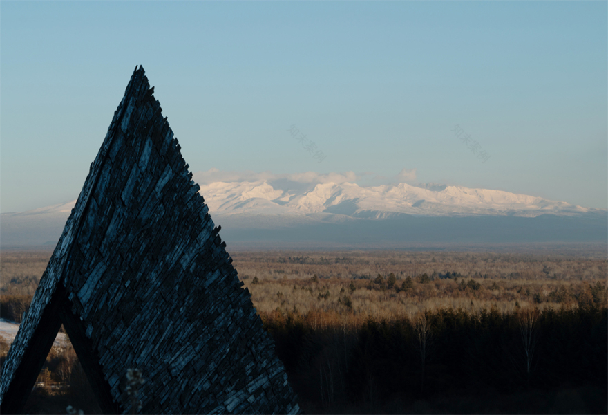 观山见己 – 长白山脚下的“棱镜庇护所”丨中国白山丨数石space10工作室-21