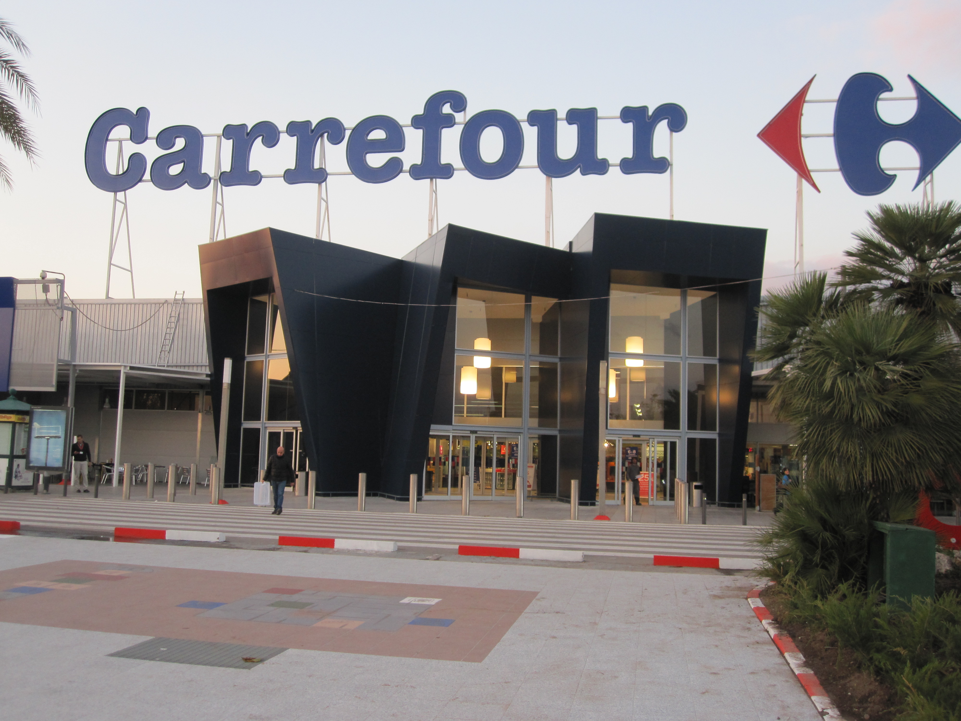 阳光下的购物中心复兴设计-7