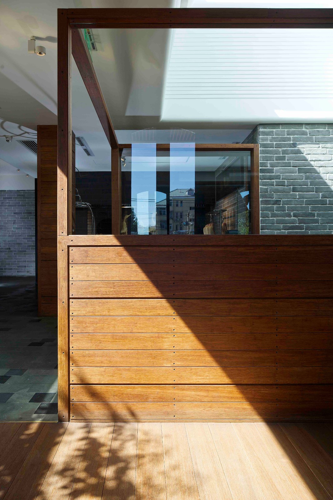 王大泉丨灯明影疏，映天地大美不言 晟永興三里屯店-15