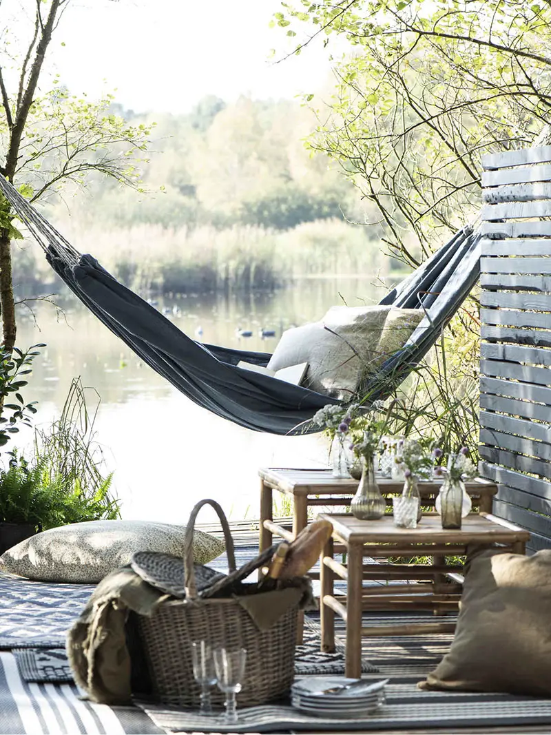 "贴近自然的北欧风格水边概念住宅"-15