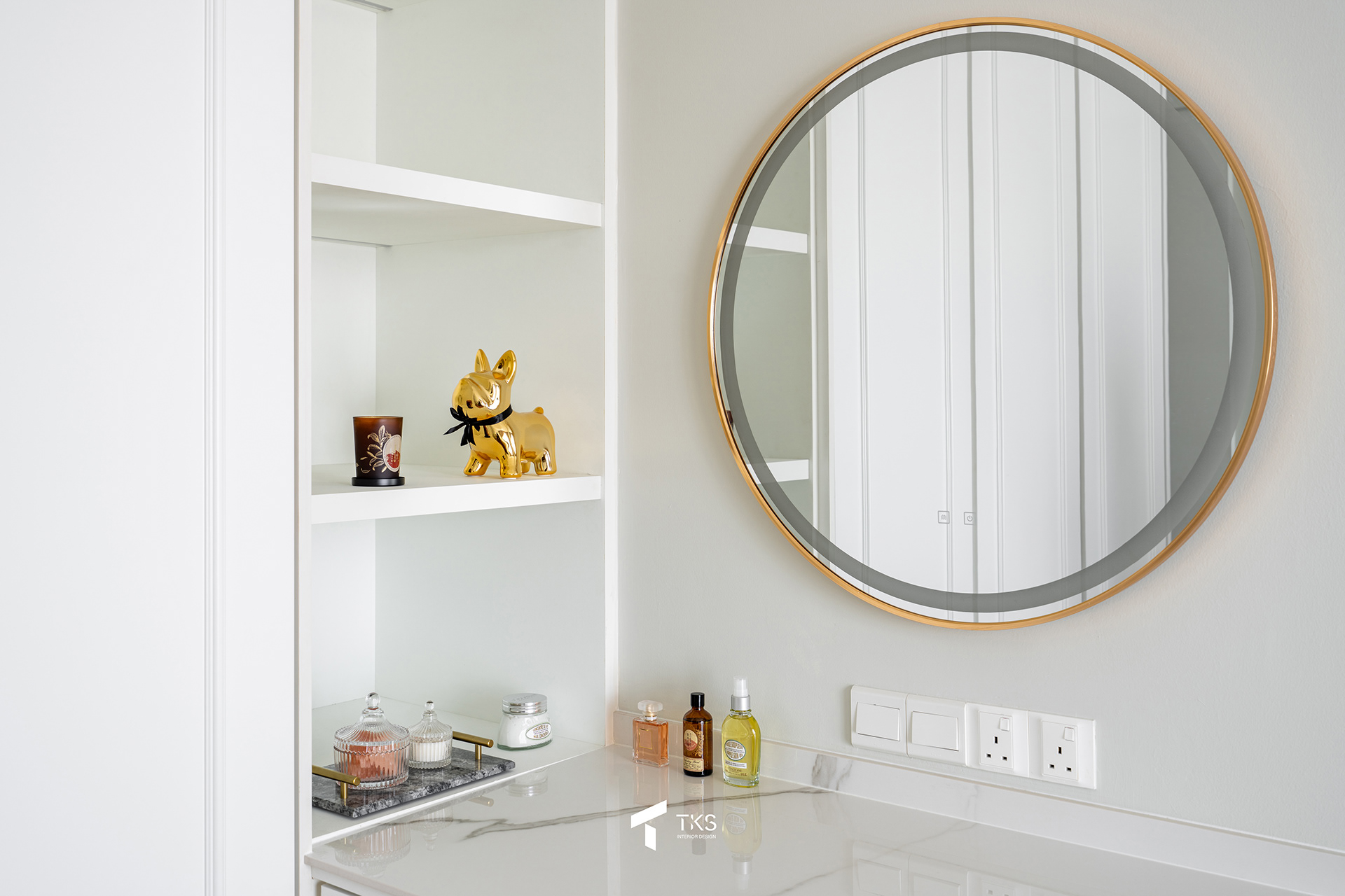 "Streamlined Contemporary French Design" @ EAST PARC-53