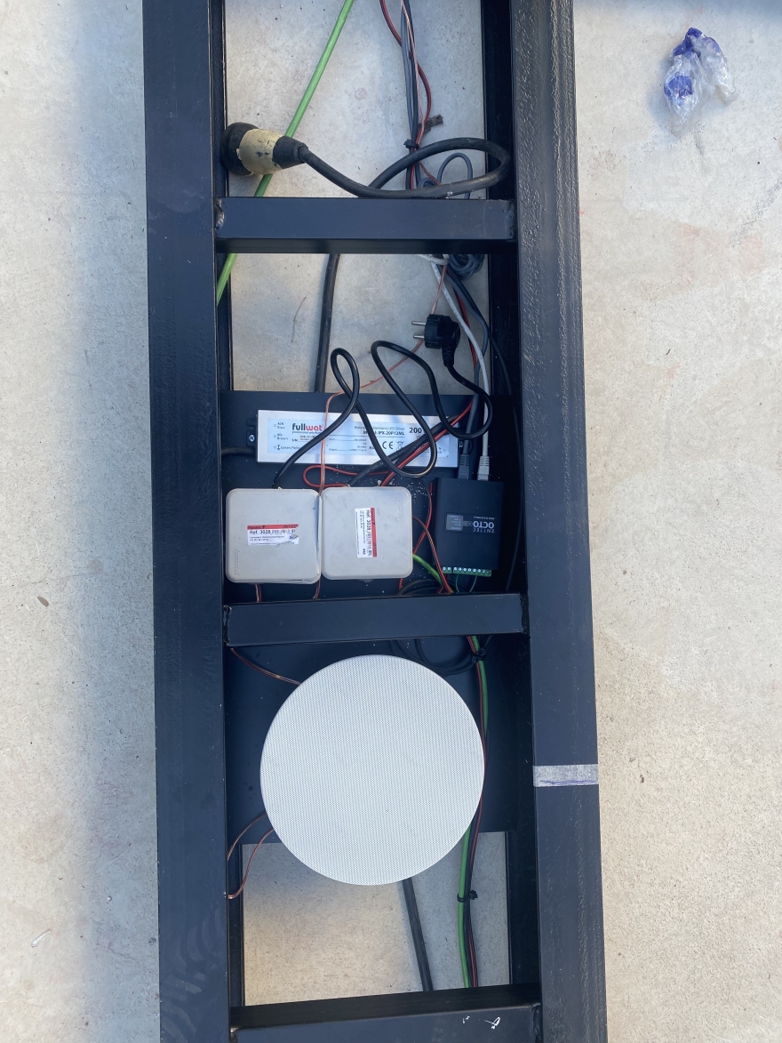 巴塞罗那雅马哈柳姆(注:这里Llum如果有特定含义,需结合更详细背景确定准确译法,仅从字面音译为柳姆) -6