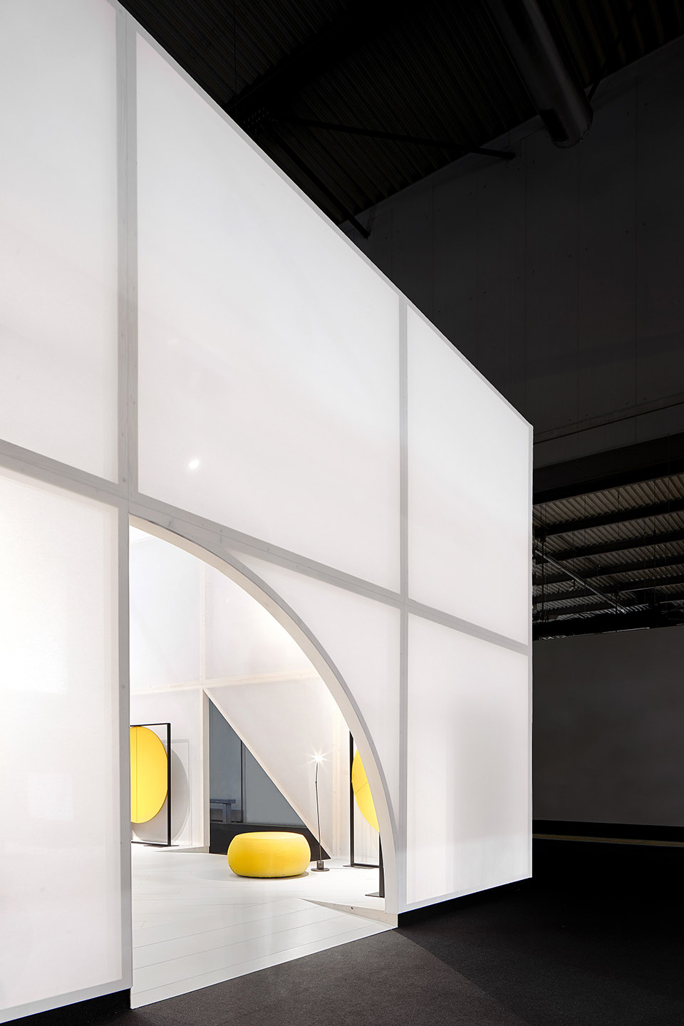 2017米兰家具展Arper展厅 / MAIO-27