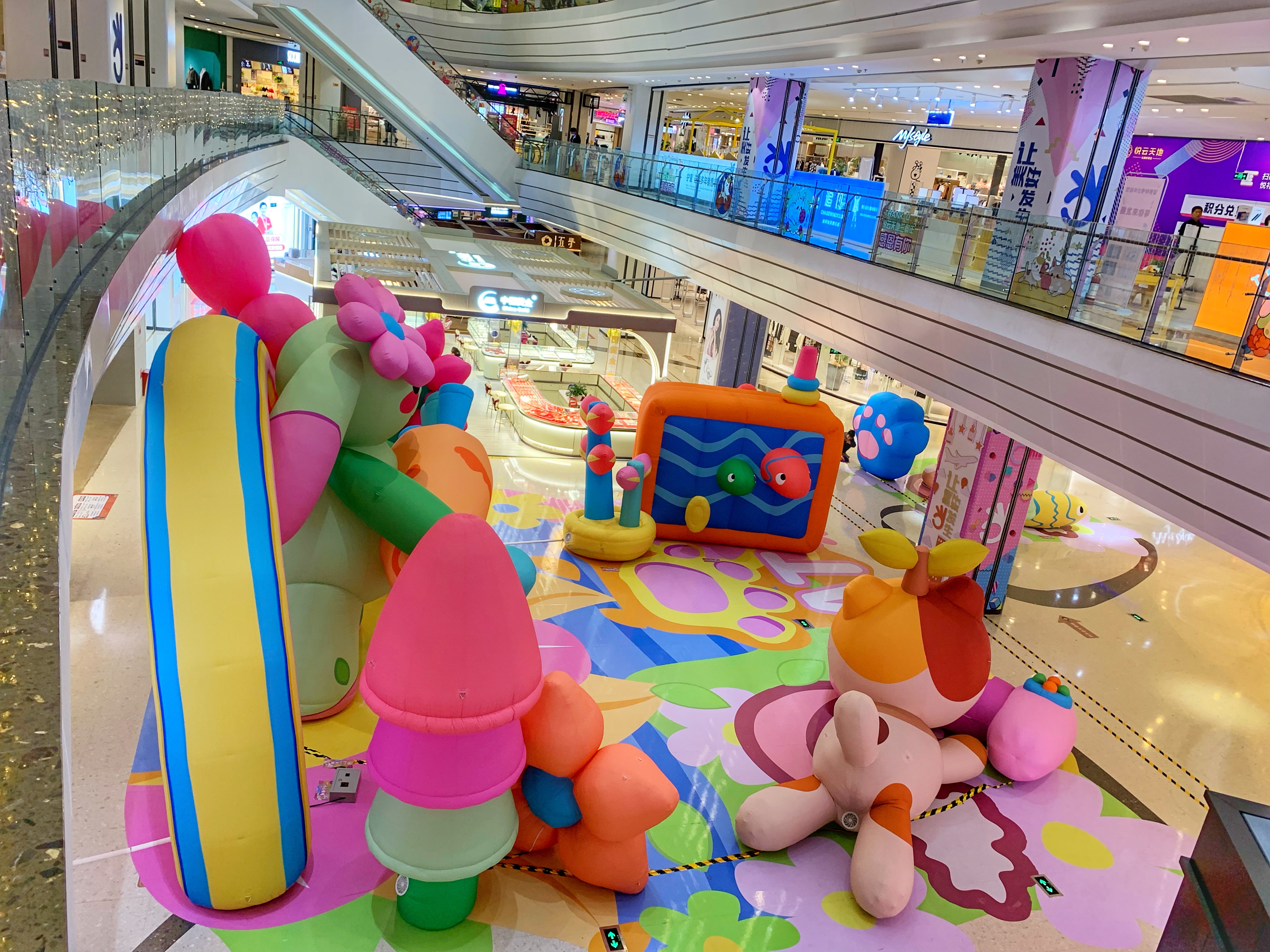 与喵的日子里 IP气模美陈装置展-26