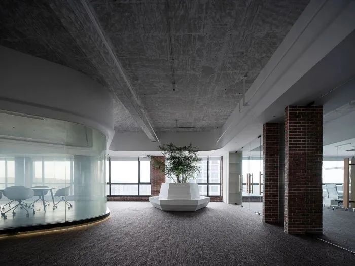 黑白交接的理性与感性 · 律师事务所的现代设计丨陆槛槛空间设计-18