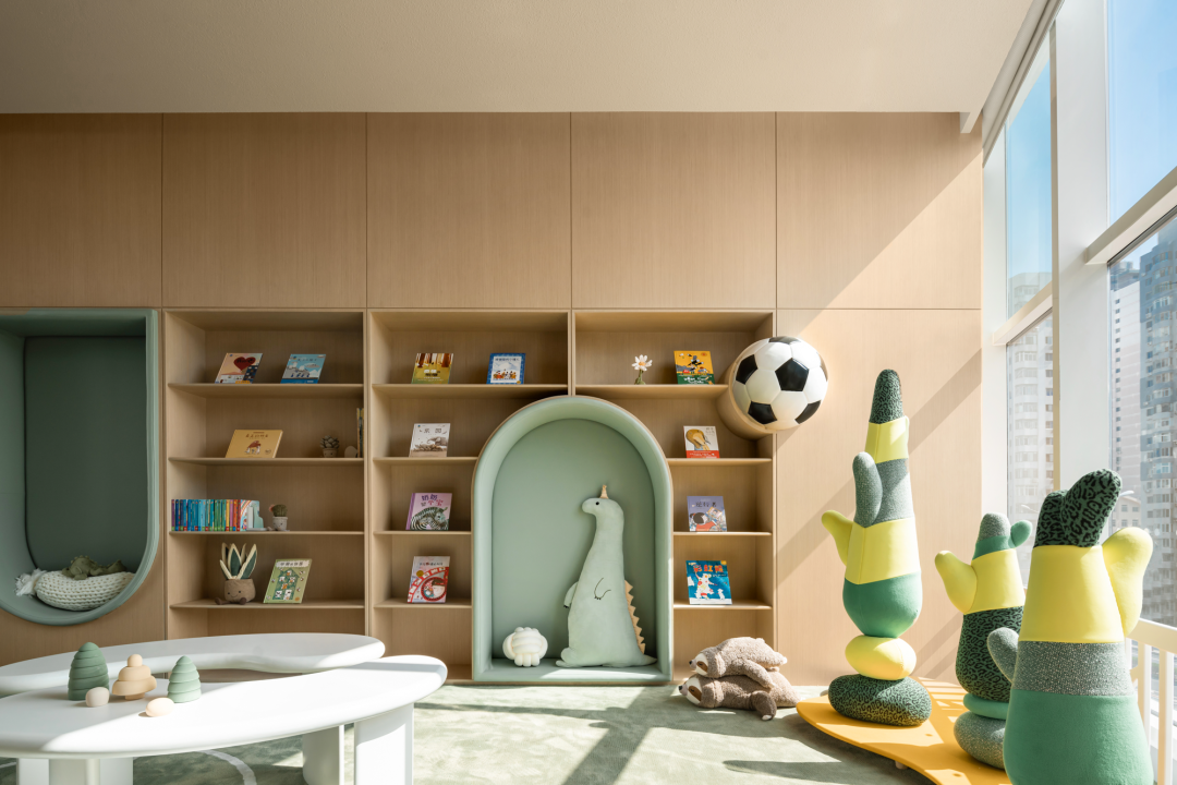 大连西安路蔚来中心丨中国大连丨元禾大千(软装),MOC DESIGN(硬装)-37