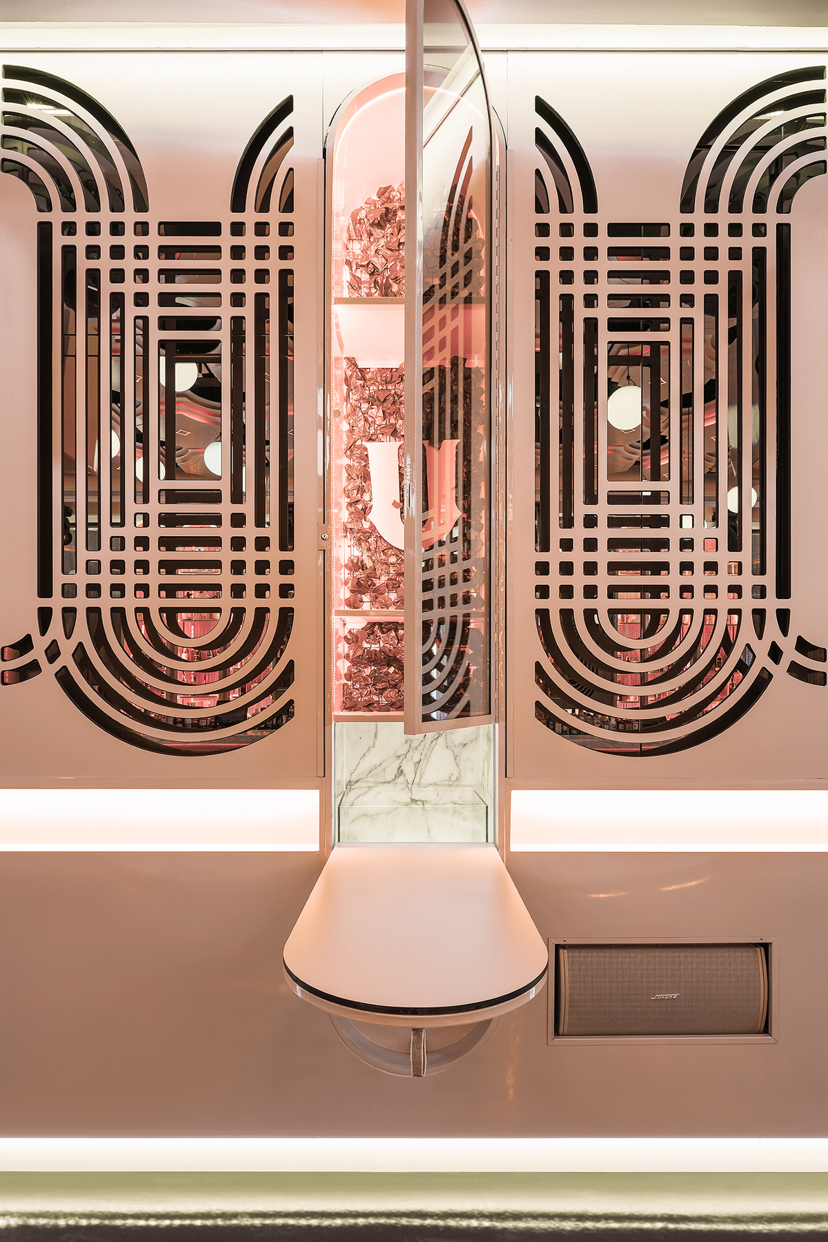 马德里“藏宝阁”夜店-13