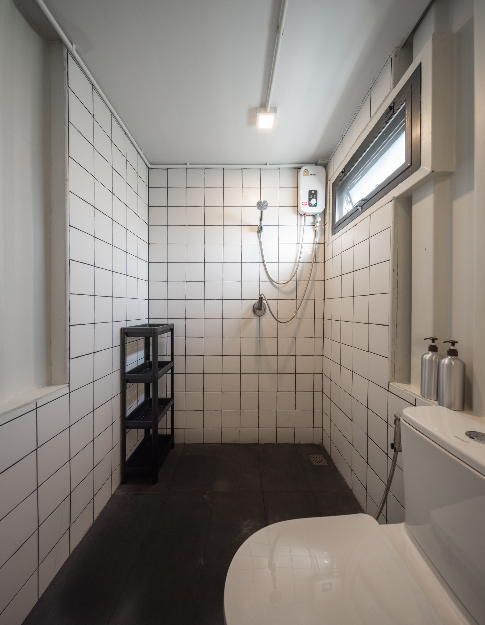 OOST Kampville 集装箱小屋丨泰国那空那育丨TJOB-14