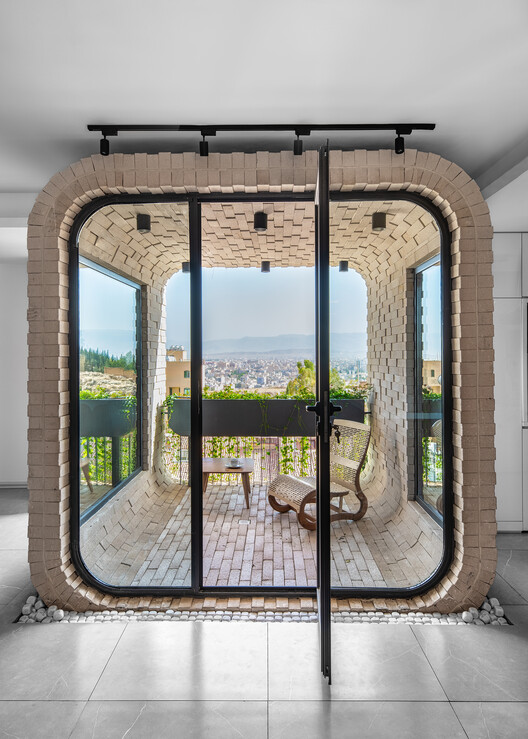 山景融合的住宅设计 · Koohsar Apartment丨伊朗-5