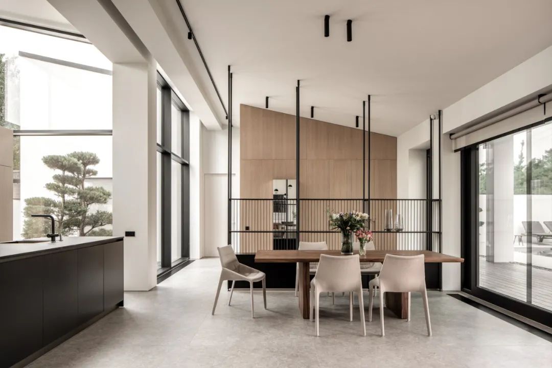 Hotvianskyi 设计独特住宅，功能与美观兼具-32