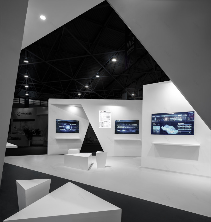 一张折纸:拓普丰联企业展厅丨中国贵阳丨北京班得建筑设计有限公司-0