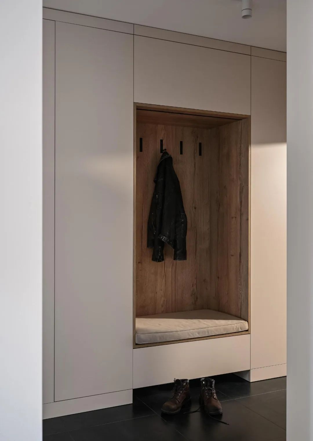 平静舒适的空间,年轻人的 62㎡欧式公寓丨Svetlana Kmit-20