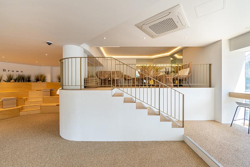 65 平米温馨咖啡馆，简约风中的白色魅力-11