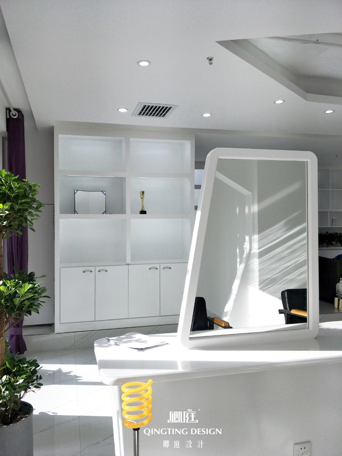 
极简，留白，既美。 -8