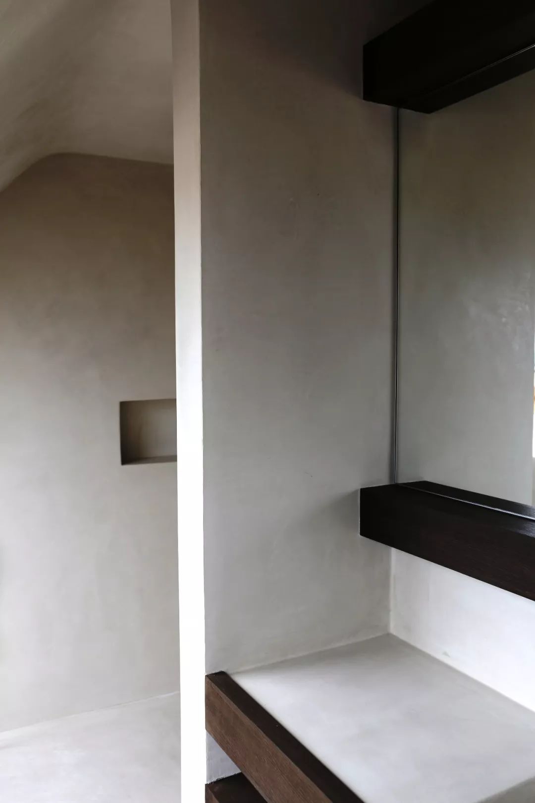 比利时 Benoit Viaene 打造内敛朴素公寓设计-36