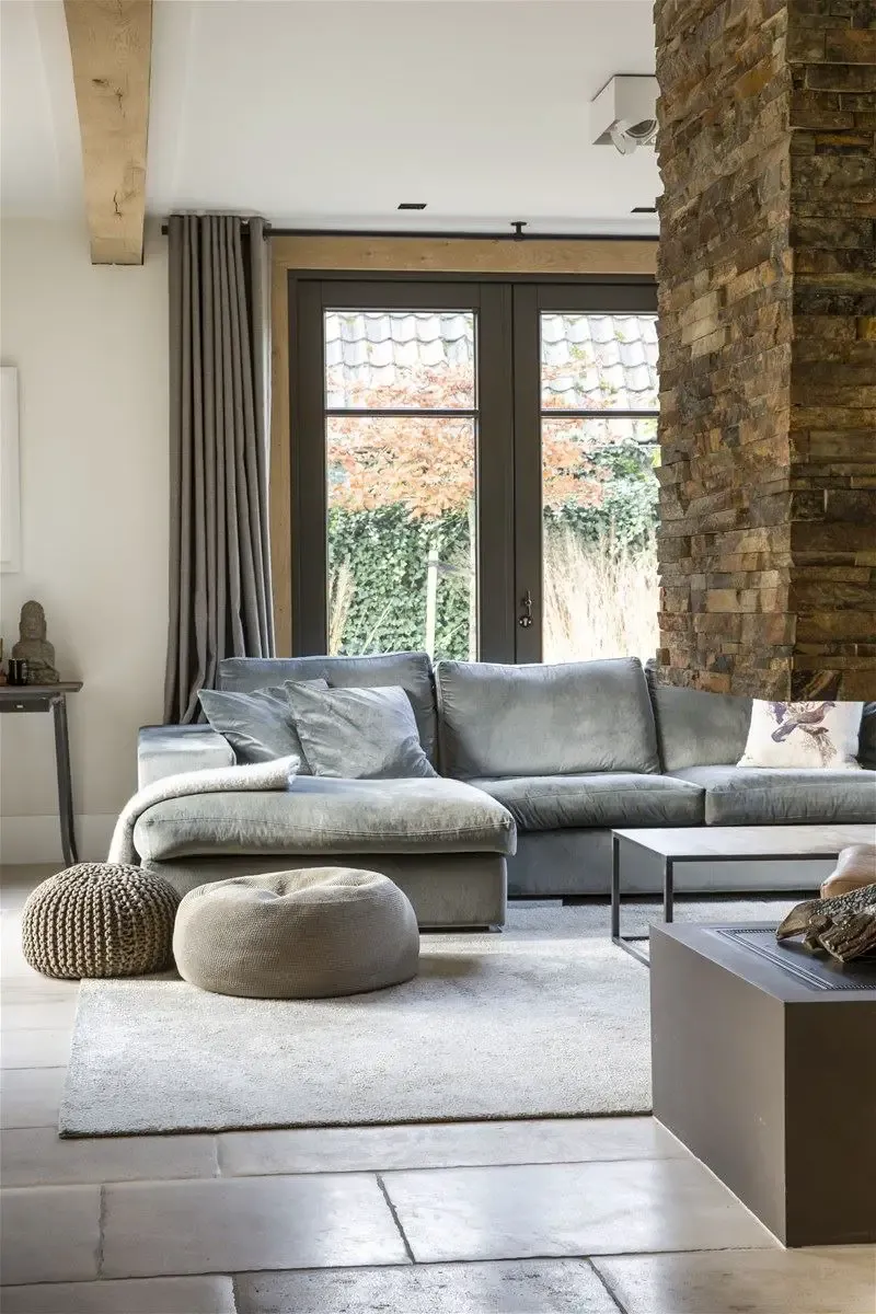 荷兰现代乡村大宅,完美融合温馨木艺与充沛采光-9