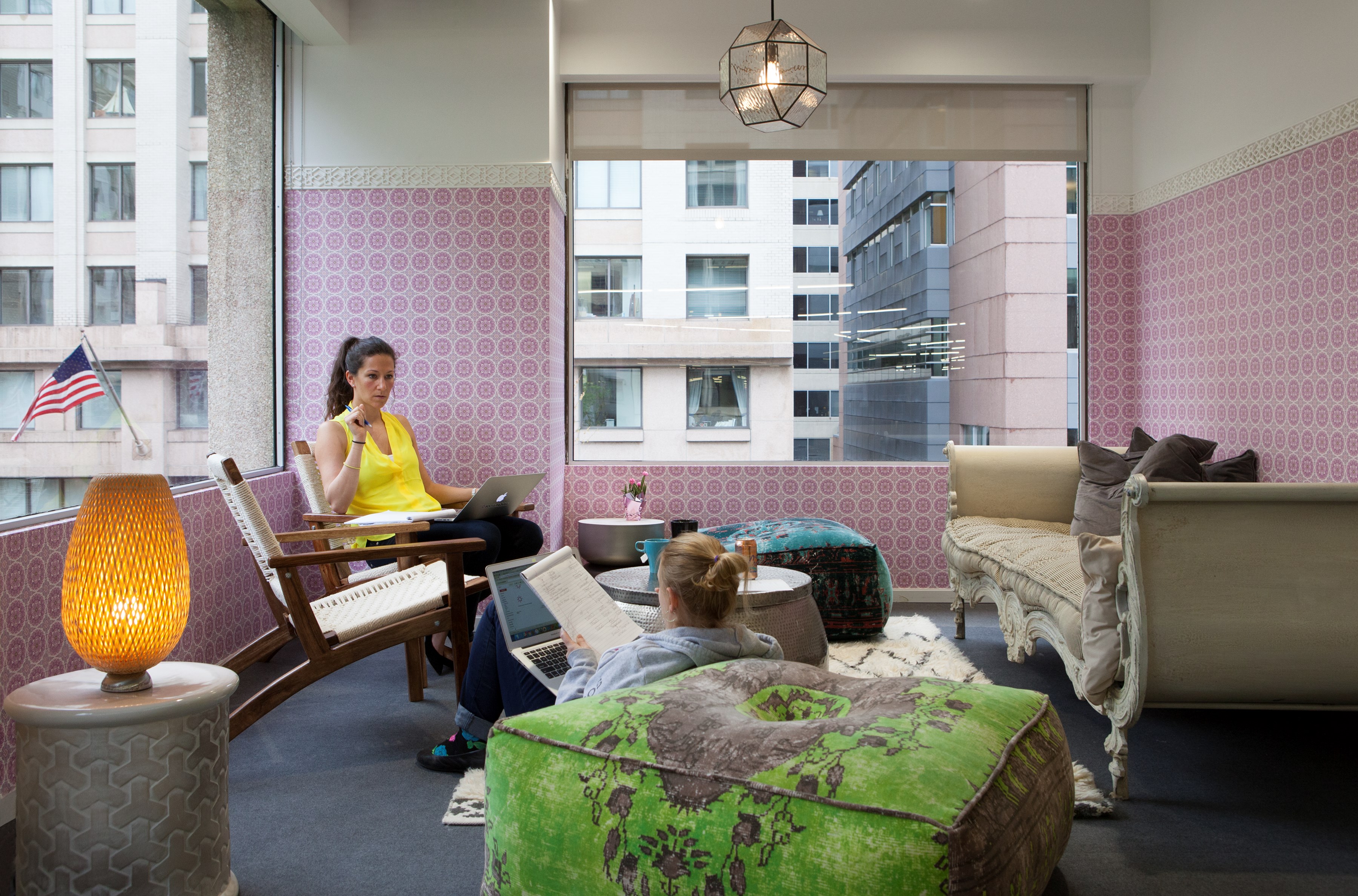 Social Tables 的炫彩总部-15