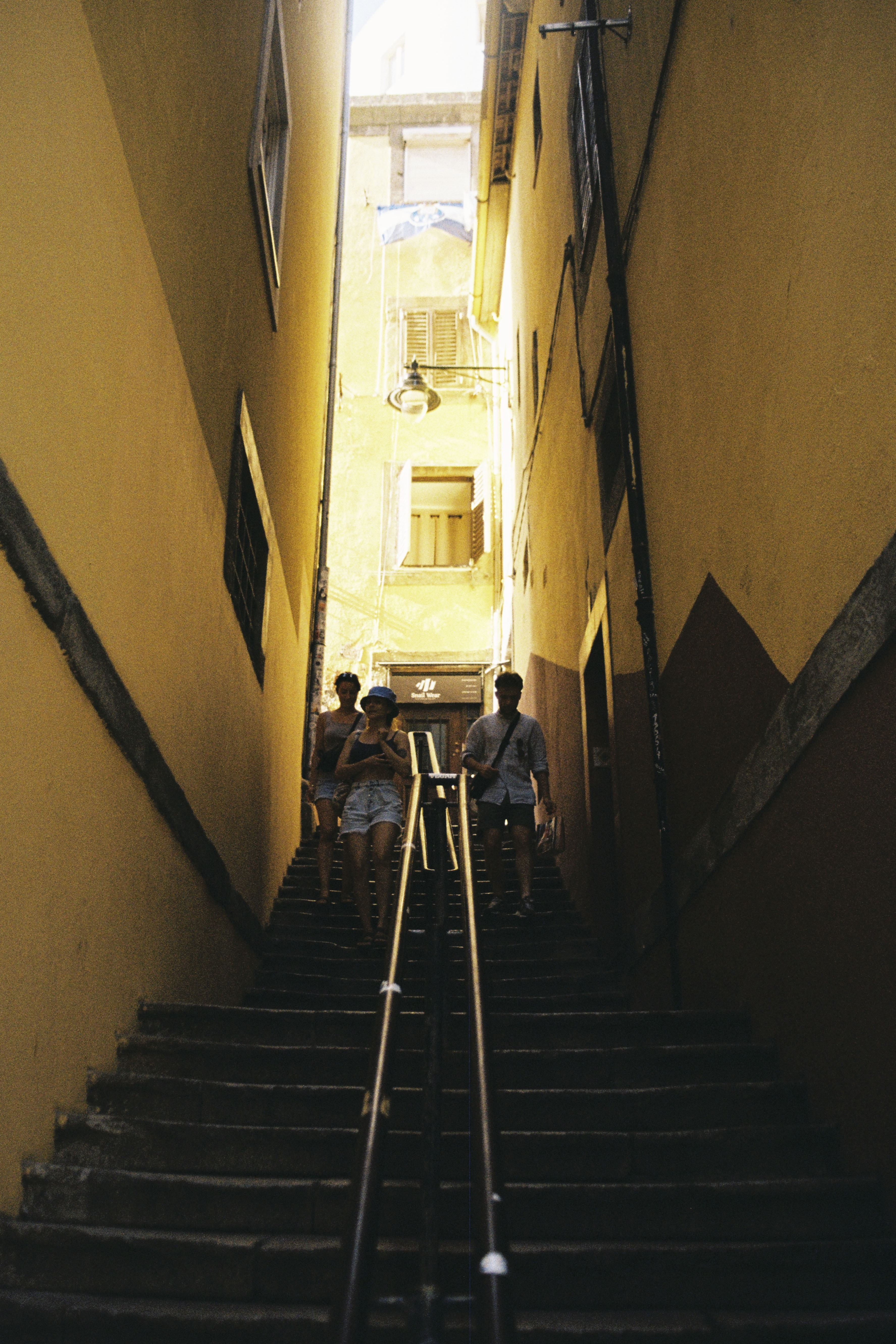 STREET PHOTOGRAPHY 11 / PORTO-23