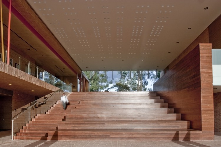 哥伦比亚波哥大艺术中心 | 建筑与艺术的完美融合-2