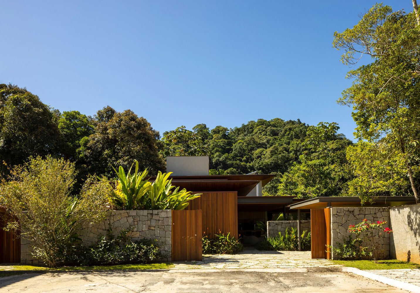 圣保罗北部海岸 CCL 住宅丨巴西圣保罗-0