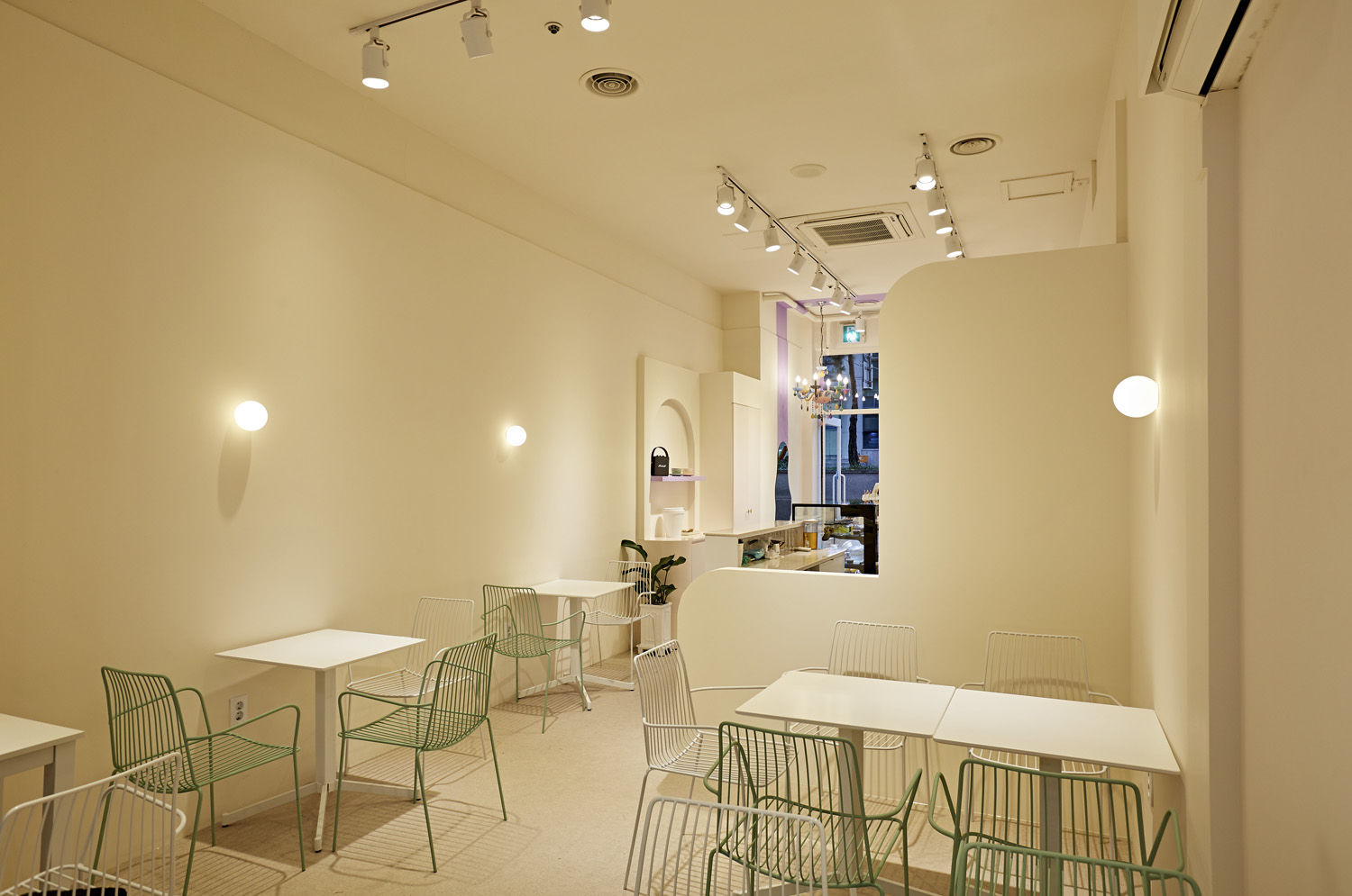 贝伊顿的 11 平米咖啡厅 | 极简主义的完美诠释-3