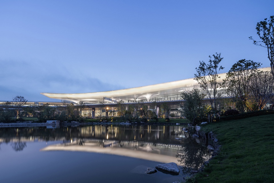 杭州萧山国际机场 T4 航站楼 | 莲下泛舟,桂雨飘香-30