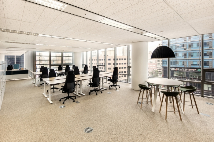 首尔沃尔沃办公空间 | 现代北欧风，灯光与软装的完美融合-4
