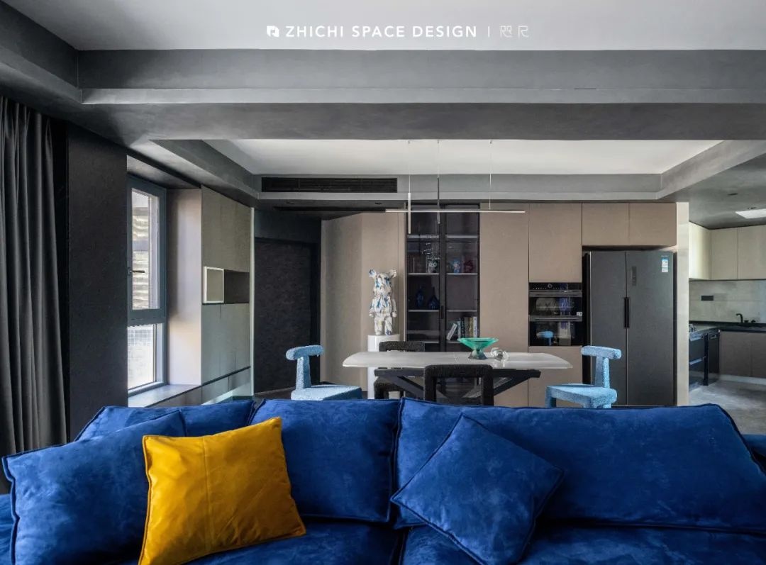 117m2 黑与蓝碰撞的高级想象丨武汉咫尺设计-24