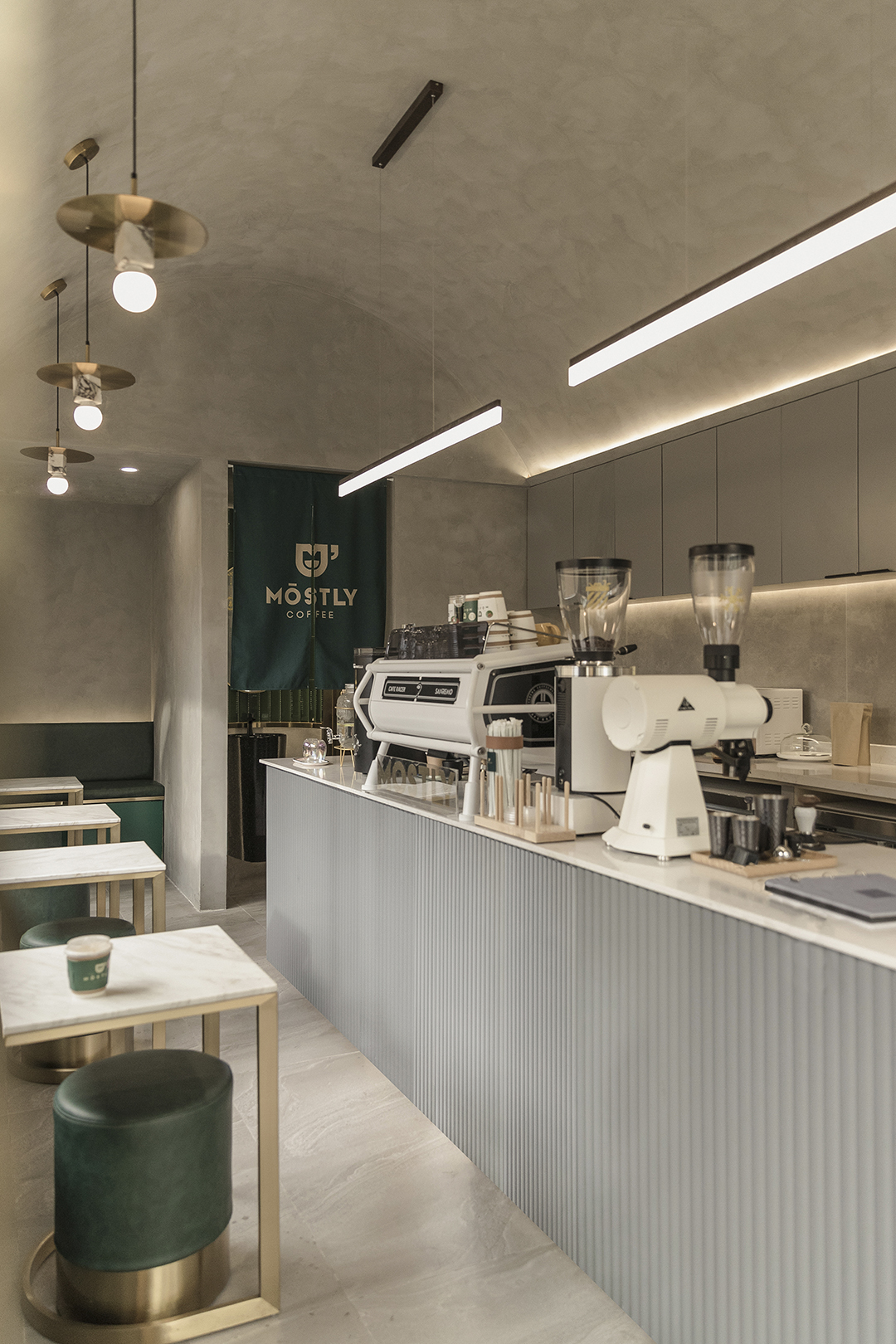 佛山Mostly Cafe | 灰盒子里的洞穴空间-23