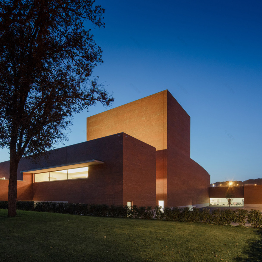 Llinars del Vallès礼堂剧院,西班牙 / Álvaro Siza Vieira + Aresta Arquitectura-109