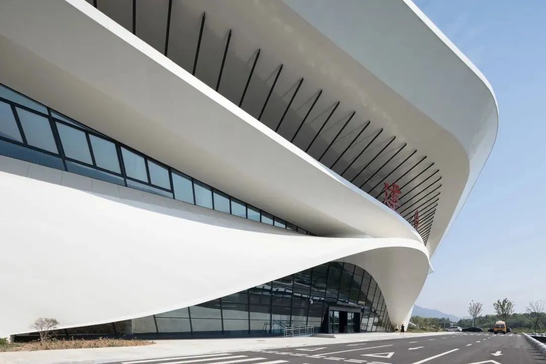建德航空小镇千岛湖通用航站楼丨中国杭州丨上海境澜建筑设计有限公司,上海同设建筑设计院有限公司-6