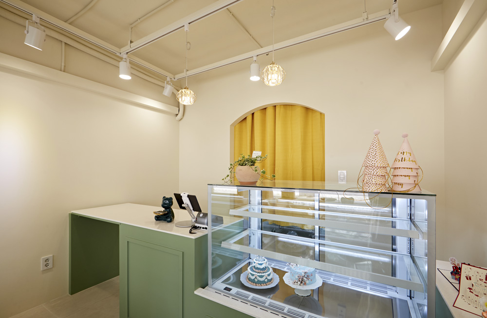 12 平米可爱蛋糕店，专业室内设计打造温馨空间-5