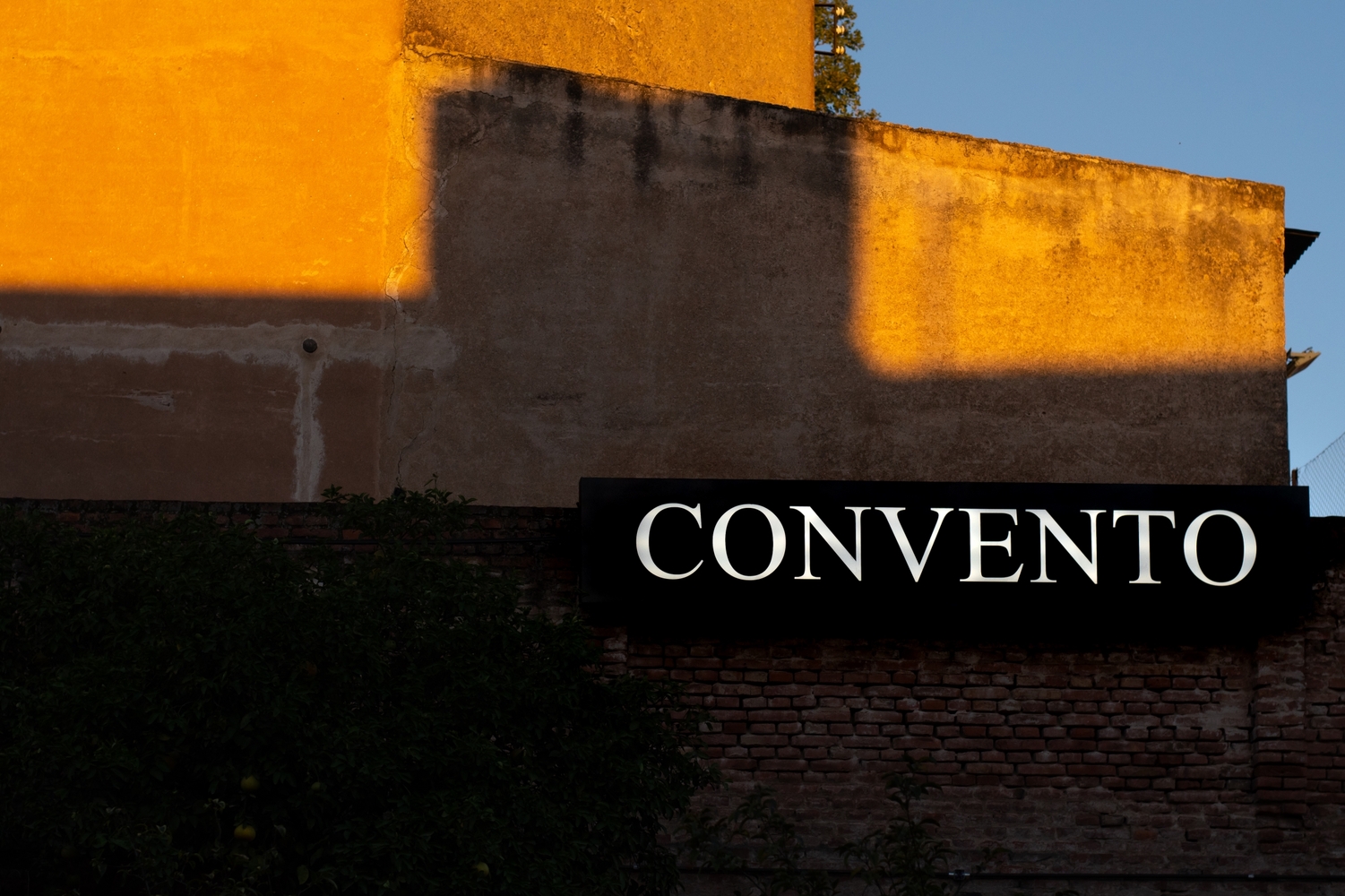 阿根廷百年修道院改造的购物中心-56